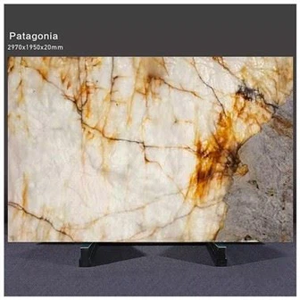 Cuarcita patagónica retroiluminada