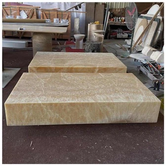 Mesa pedestal Honey Onyx